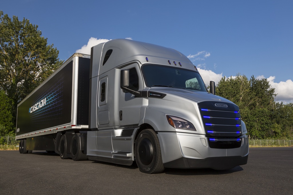 Daimler confirms total commitment to full electric battery trucks