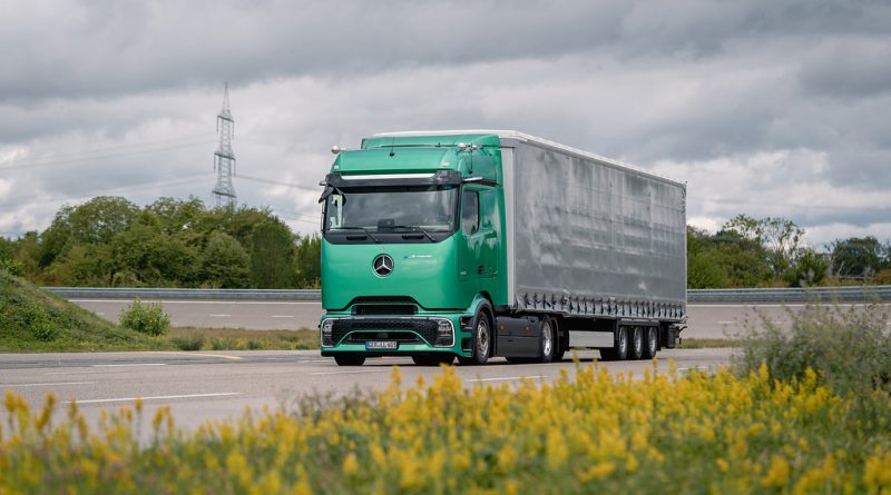 Mercedes-Benz eActros Lowliner