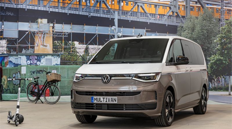 VW Commercials start production of the revised Caravelle (Multivan)2 and California models