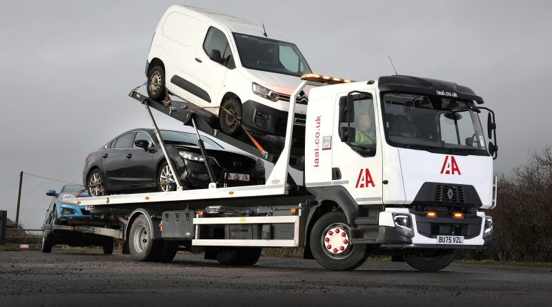 Renault Trucks supplies five D 16 car transporters to IAA, for first time.